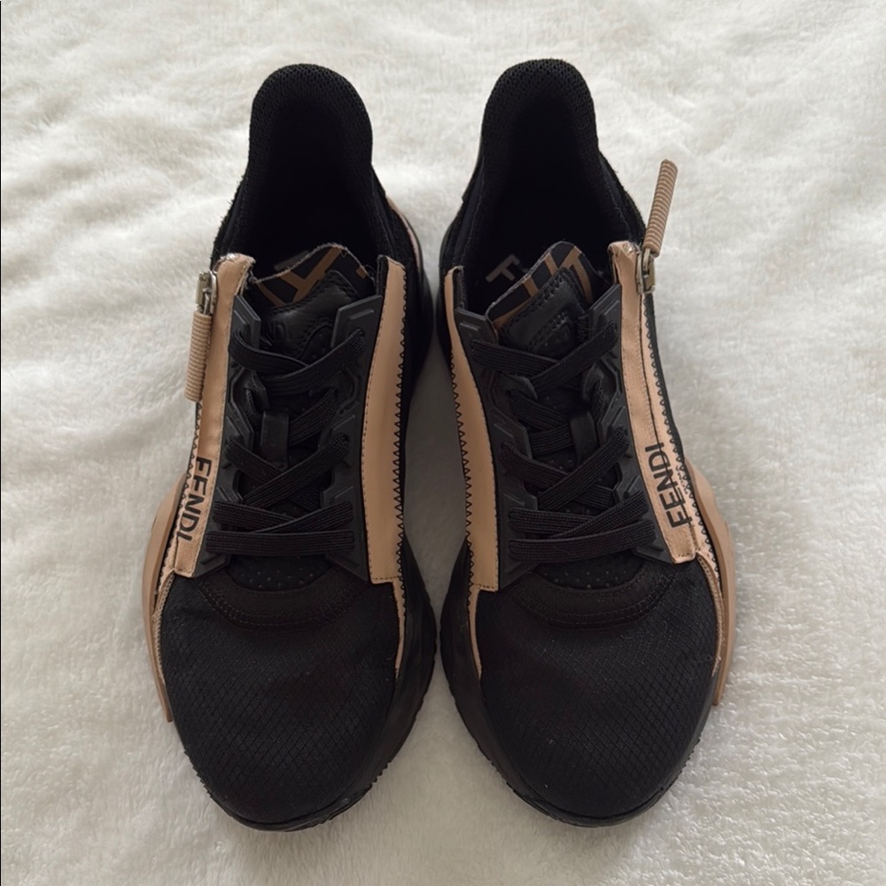 Fendi Black and Cream Women’s Sneakers 👟